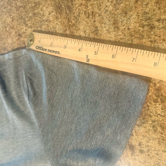 Lularoe Swing Tunic Top Size Medium Heather Gray Short Sleeve Chest Pocket - Picture 8 of 9